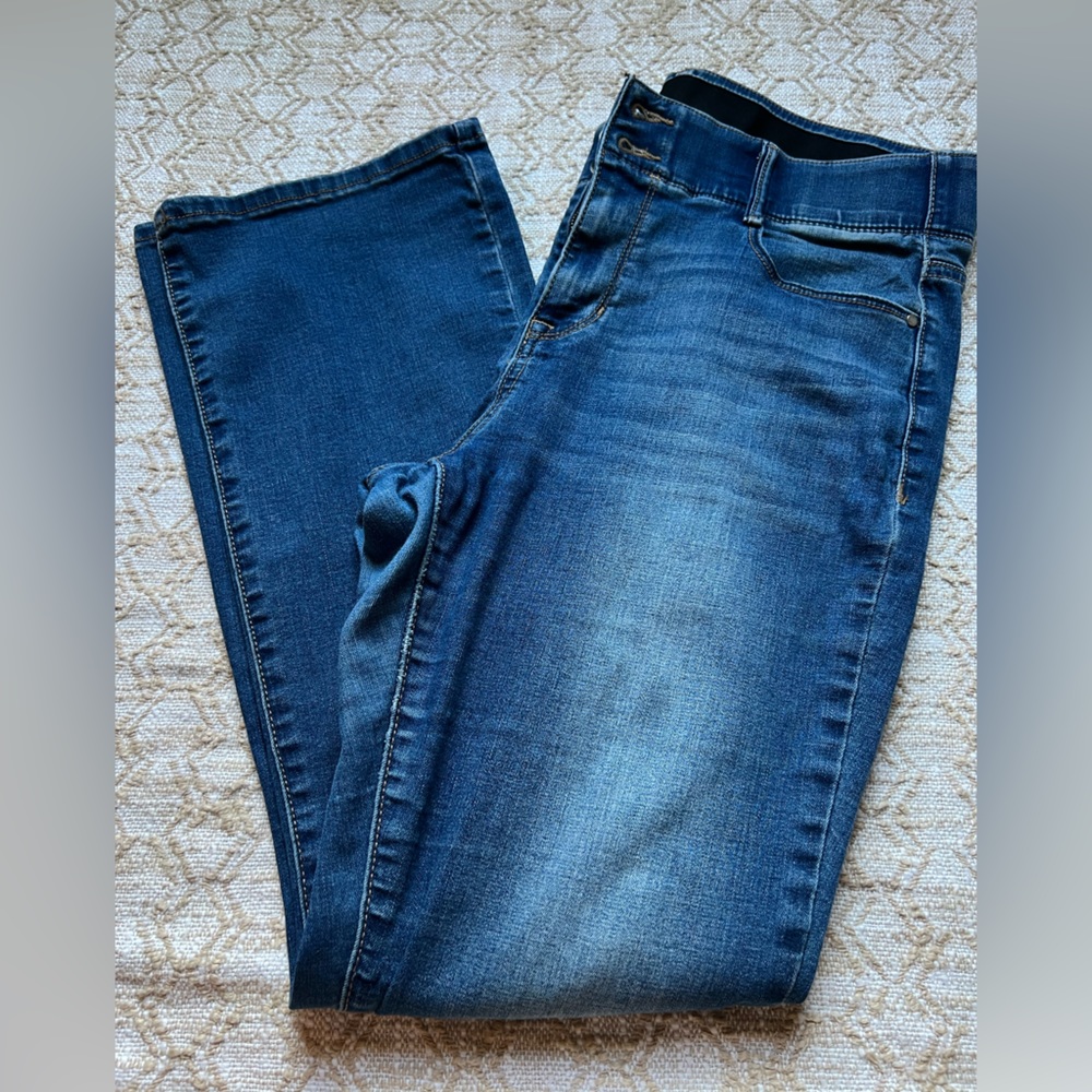 Apt 9 Jeans Boot Cut Leg
